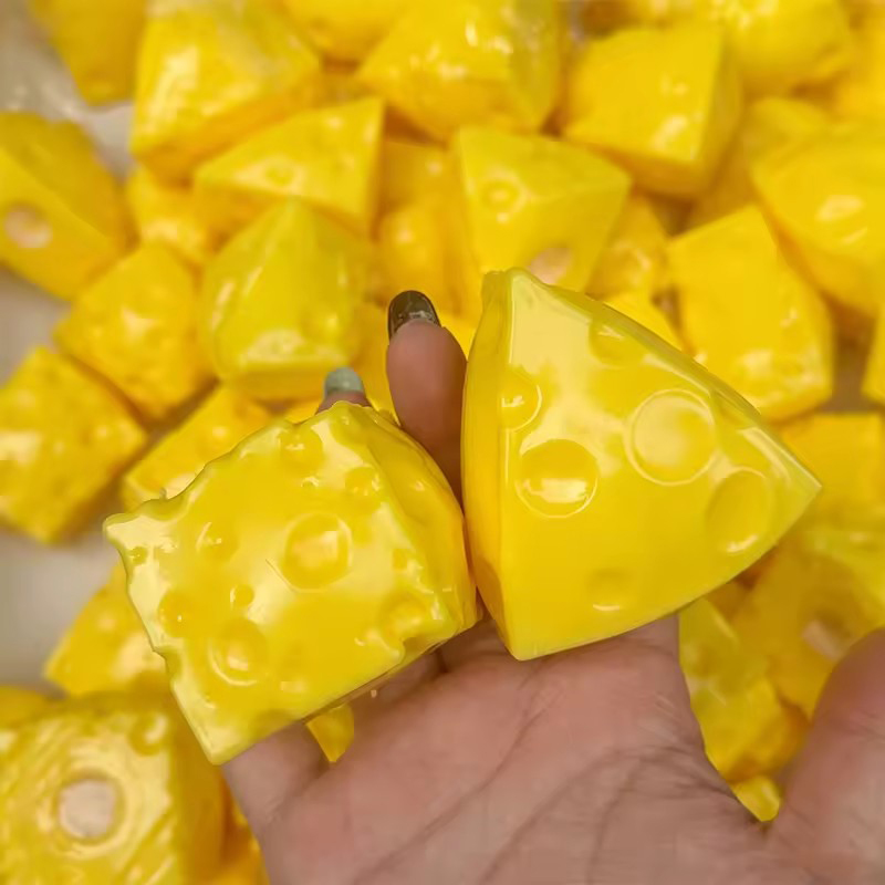 Squishy Mini Cheese Cube Fidge - Electronics Latest Gadgets recension och pris