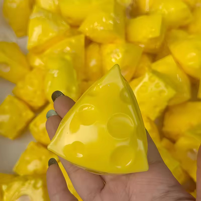 Squishy Mini Cheese Cube Fidge - Electronics Latest Gadgets recension och pris